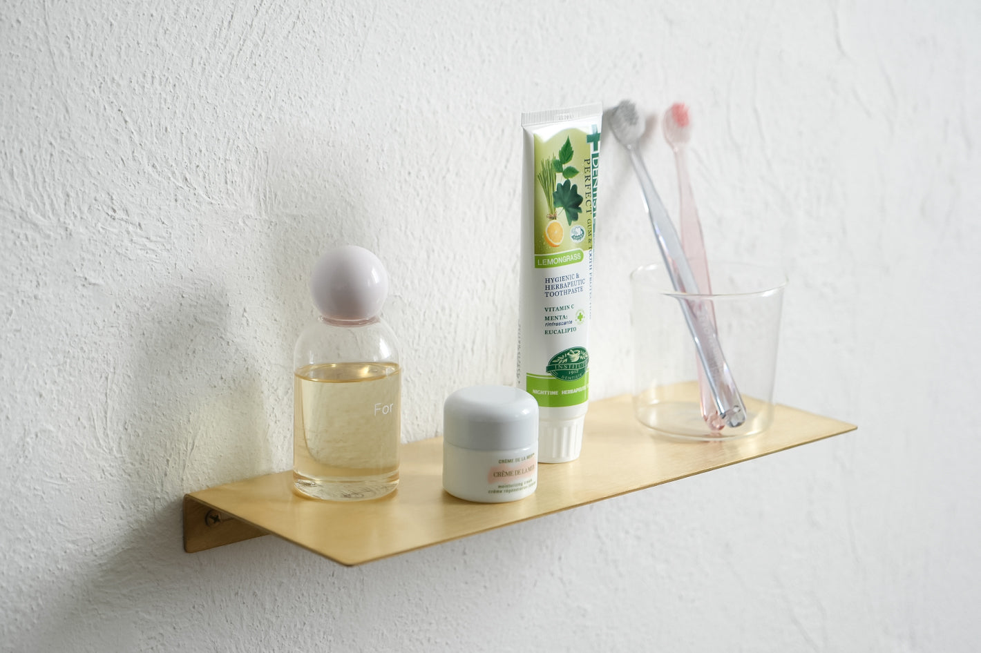 【新商品】壁面に設置する簡単シェルフ、plate shelfシリーズ。