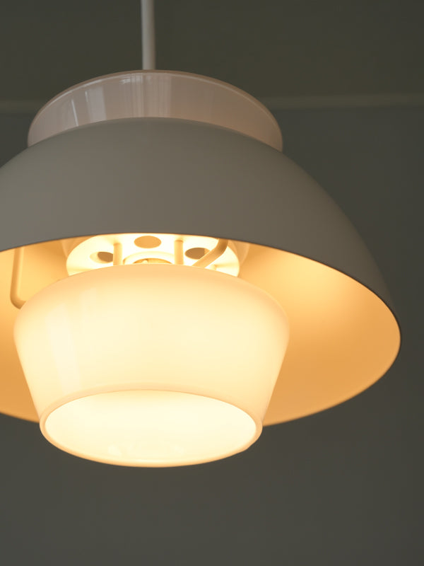 Sulaa pendant light WH