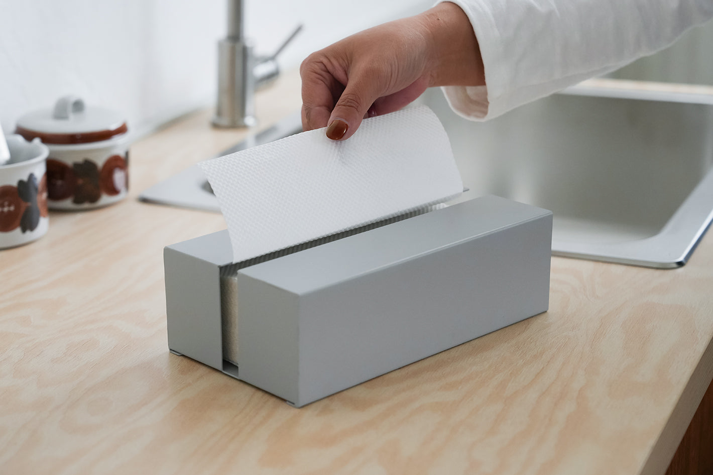 【新商品】ペーパータオルホルダー　グレー/ブラック