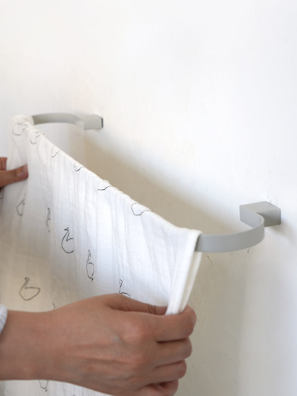 UNTEI グレー バー w300 h150 4本 Curve アイアンタオルハンガー グレー | AXCIS ONLINE