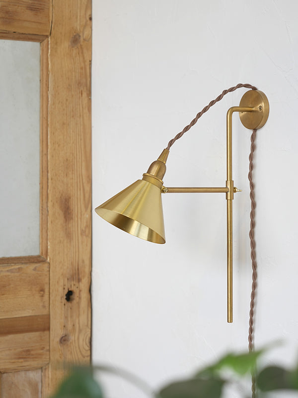 光器ペトローバ　英語 vertical bracket brass 灯具セット