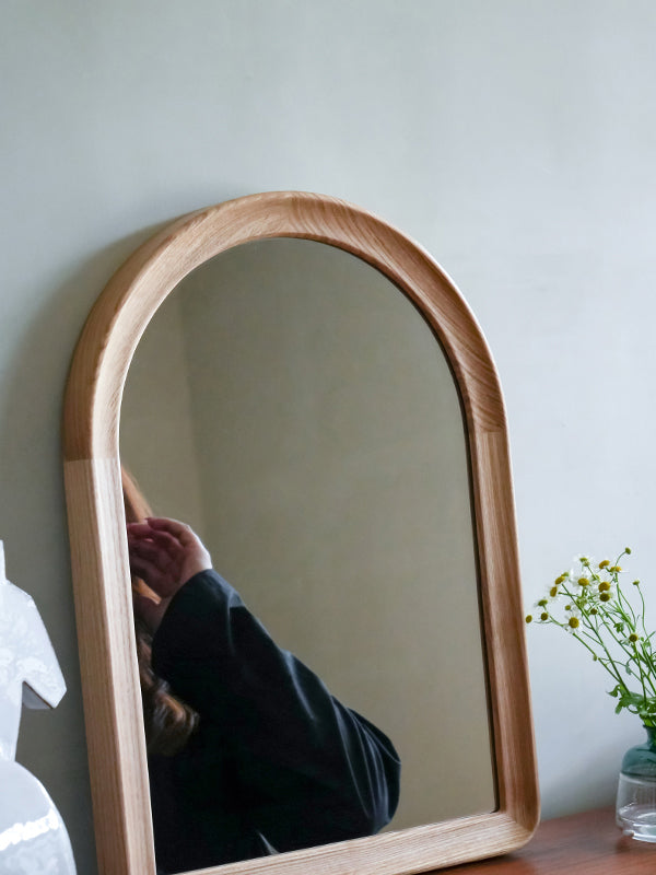 MOI wall mirror arch