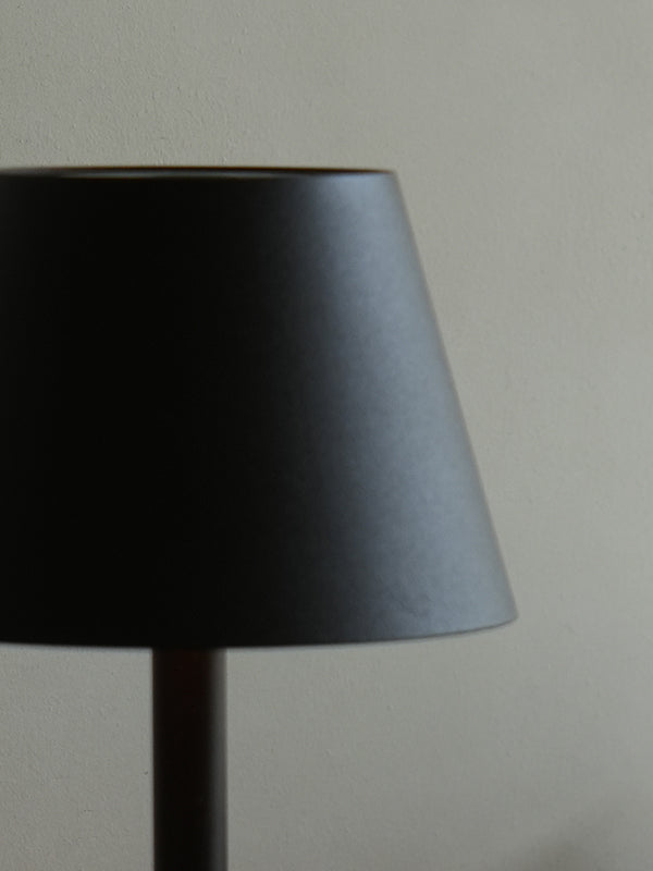 PLANTE portable lamp BK
