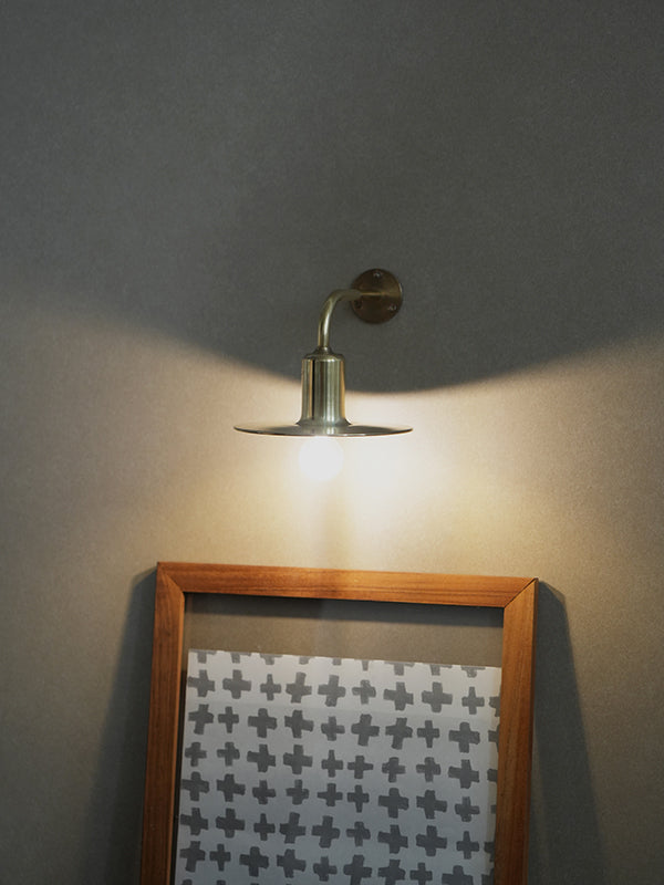 KT brass bracket light | AXCIS ONLINE