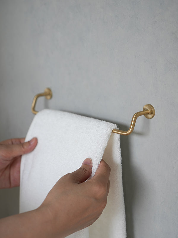 KT brass towel holder