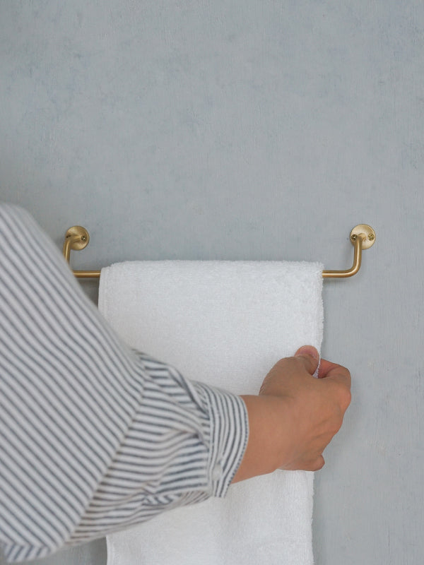 KT brass towel holder