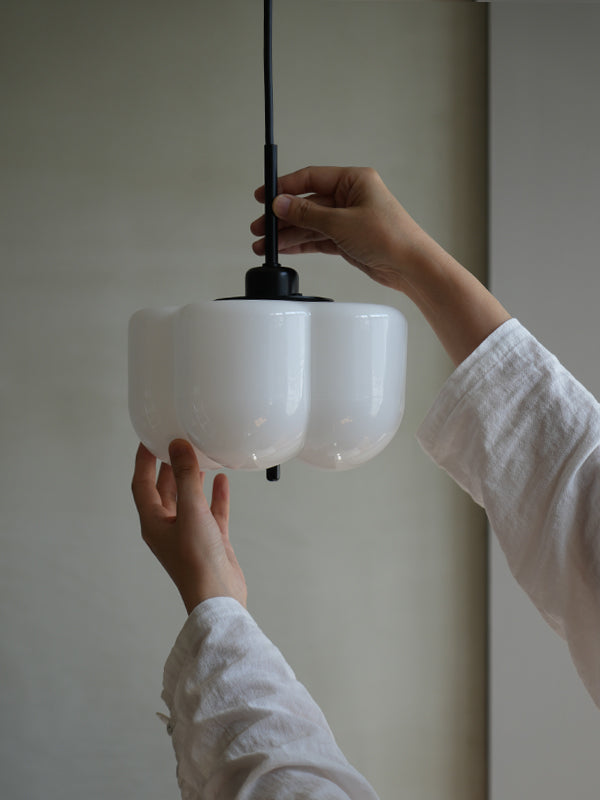 Flora pendant light BK