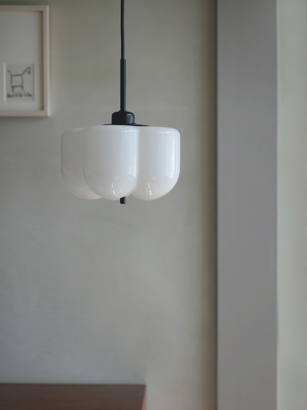 Flora pendant light BK