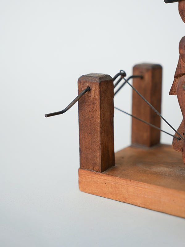 Wooden Toy（豚の調教？）/USA