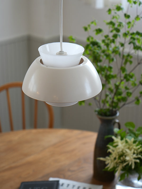 Sulaa pendant light WH