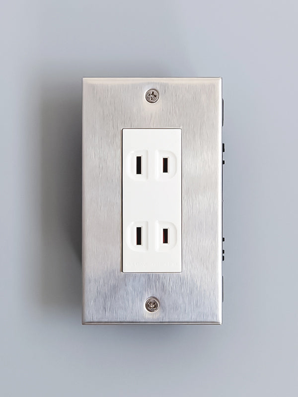 ステンレスコンセントプレート