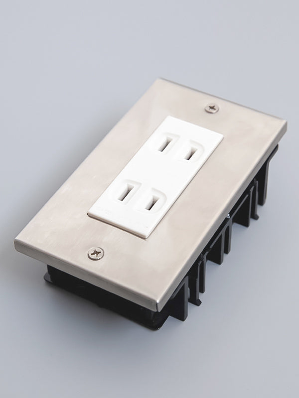 ステンレスコンセントプレート