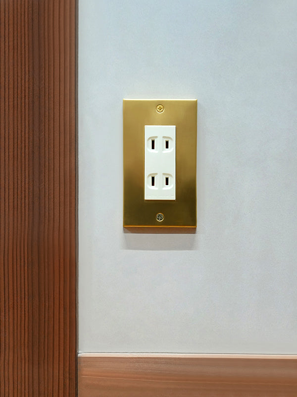 真鍮コンセントプレート