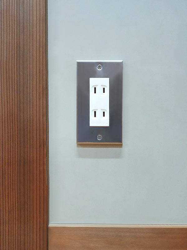 ステンレスコンセントプレート