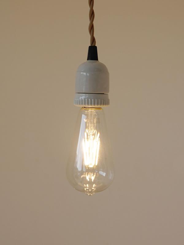 エジソン型LED電球E26