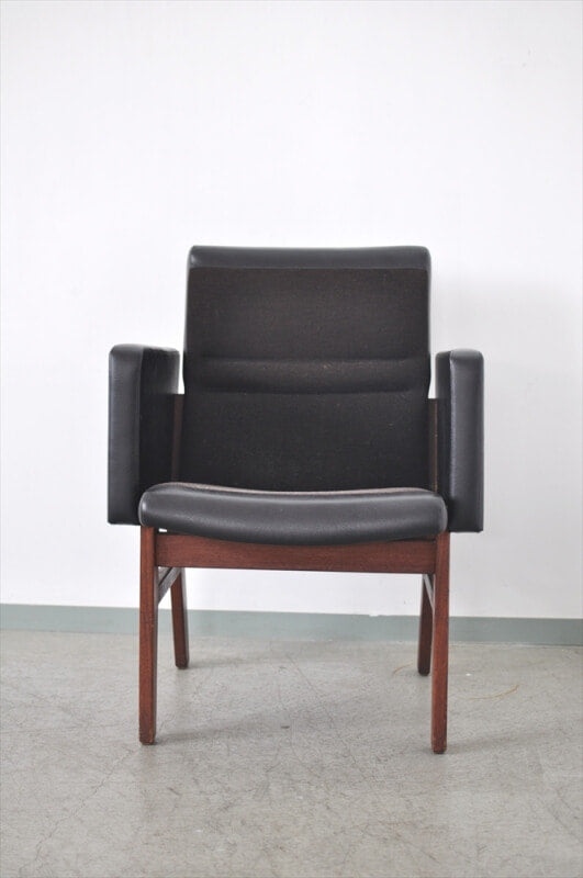 Antti Nurmesniemi lounge chair